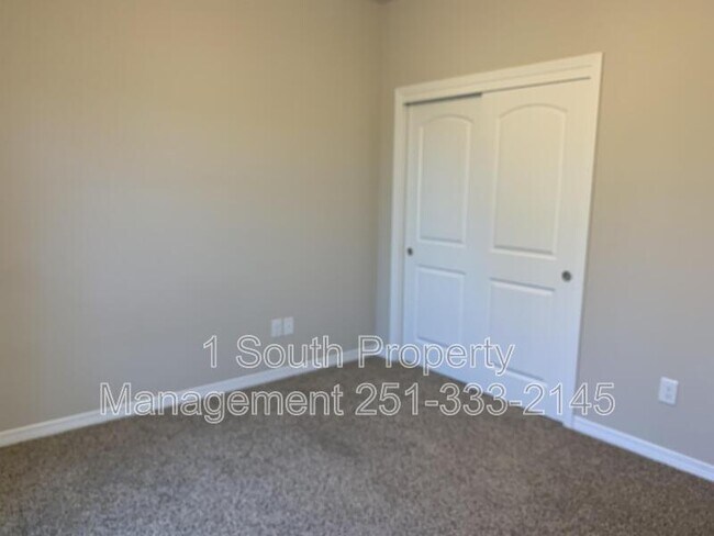 Building Photo - 8591 Prince Ct