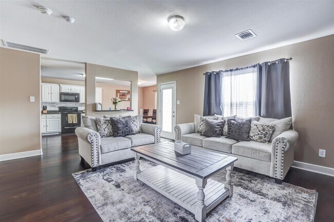 Building Photo - 28906 Llano River Loop