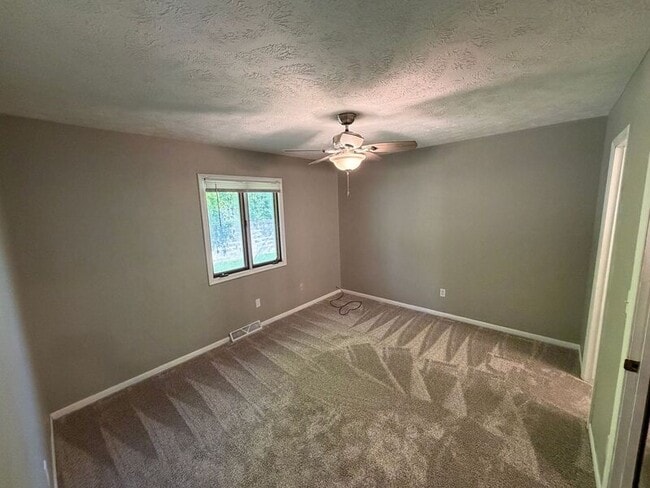 Building Photo - 5136 Poppleton Ave