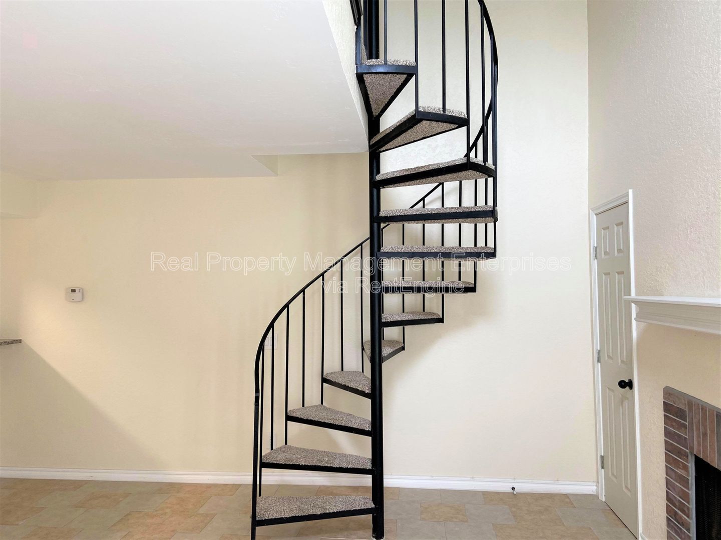 Building Photo - 11530 N May Ave