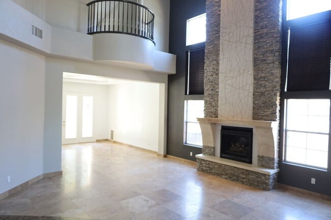 Building Photo - Fully Upgraded 5 Bedroom 4.5 Bathroom in Guard Gated Foothills Community!