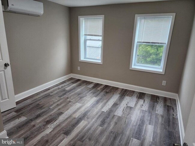 Building Photo - 3321 Paine St