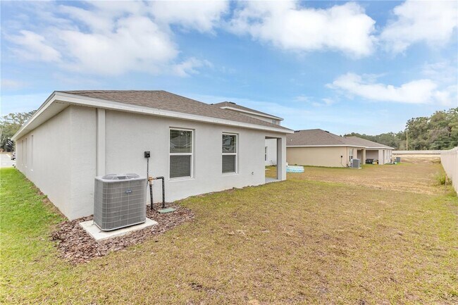 Building Photo - 2872 NE 21st Ct Rd