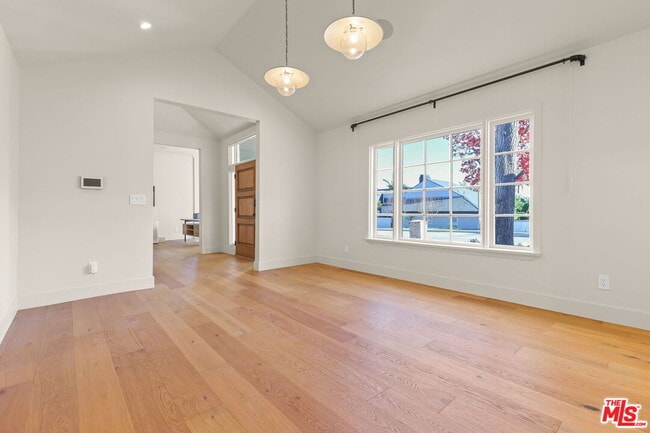 Building Photo - 17620 Camino De Yatasto