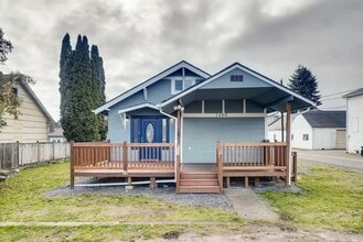 Building Photo - Updated 2BR Home in Marysville – Spacious Garage, Decks & RV Parking!
