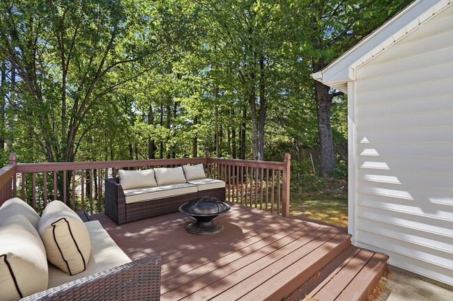 Building Photo - RANCH HOME with 3 bedrooms and 2 baths-CONVENIENT LOCATION