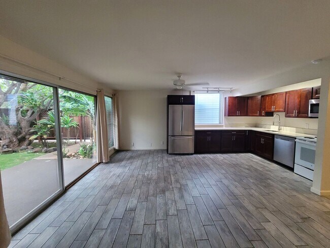 Building Photo - 3559 Lower Honoapiilani Rd