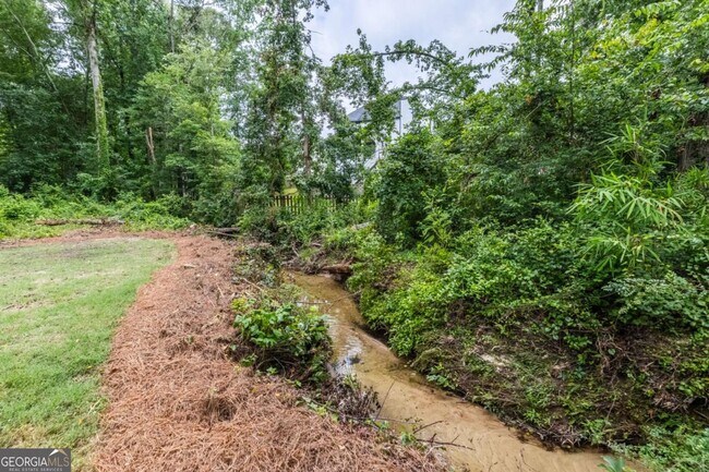 Building Photo - 1612 Branch Creek Cove