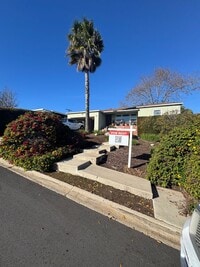 Building Photo - Single Family Home - 3BR/1BA - Large Yard