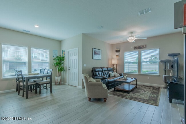Building Photo - 1224 Beach Dune Dr