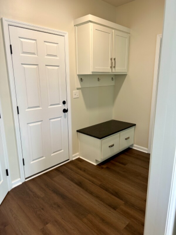 Building Photo - 1100 Kinsey Dr SE