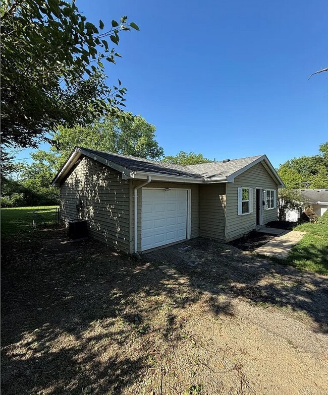 Building Photo - 3540 Teaberry Dr
