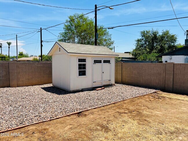 Building Photo - 1711 W Montecito Ave