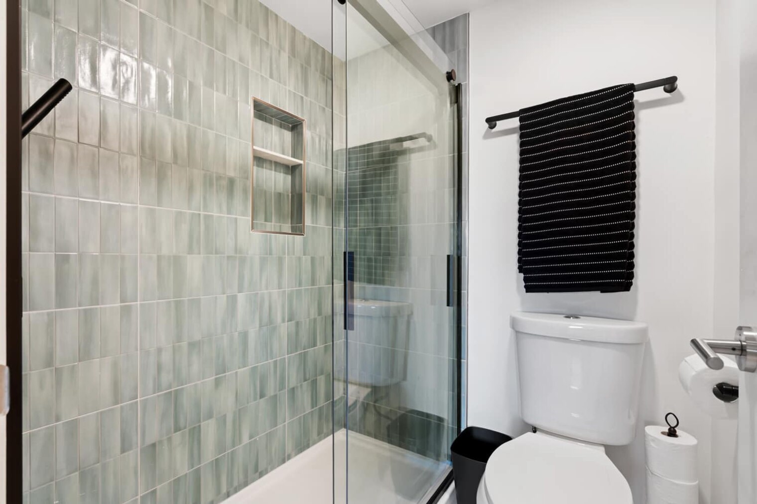 Building Photo - 301 Crocus Ct