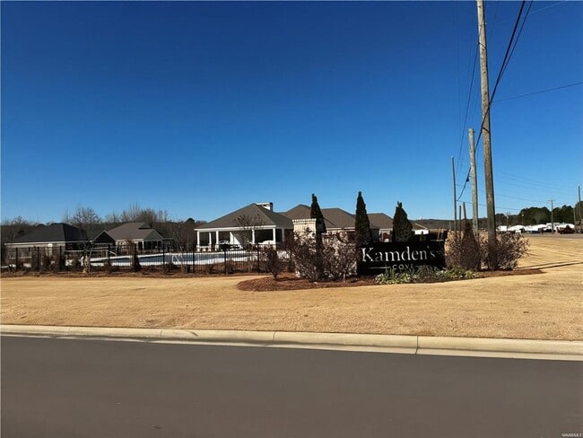 Building Photo - 424 Kohn Dr