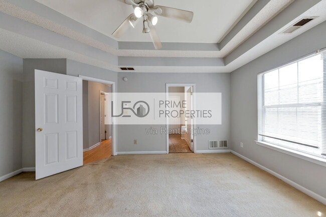 Building Photo - 1072 Victory Dr SW