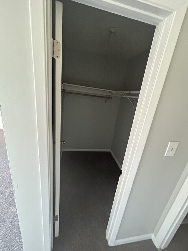 Building Photo - 3209 Tallywood Dr