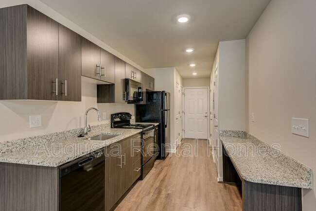 Building Photo - 2509 Otter Run