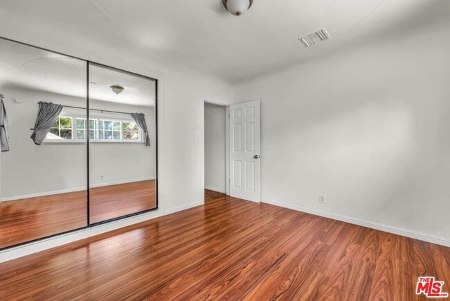 Building Photo - 7318 W 88th St