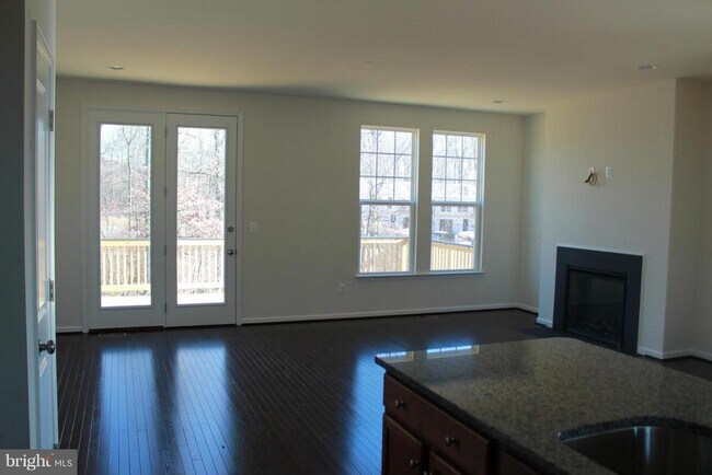 Building Photo - 109 Sequoia Dr