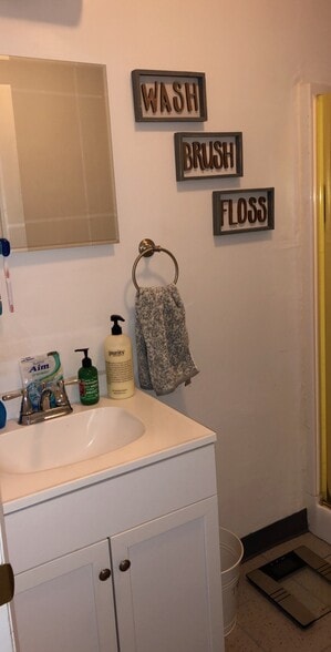 Building Photo - 66 3rd St