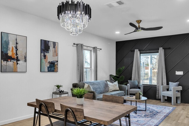 Building Photo - 2306 E Houston St