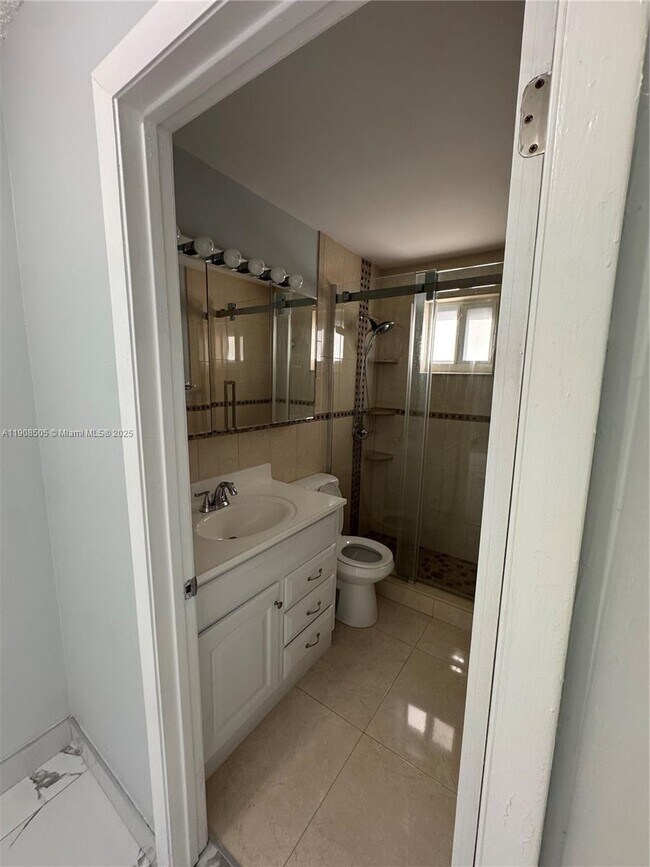 Building Photo - 8701 NW 109th Terrace