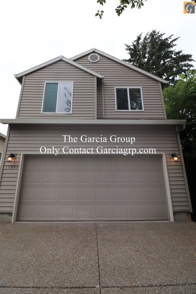 Building Photo - Great 4 bedroom 2.5 bathroom Single Family...