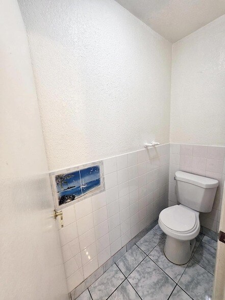 Building Photo - 4056 Van Dyke Ave