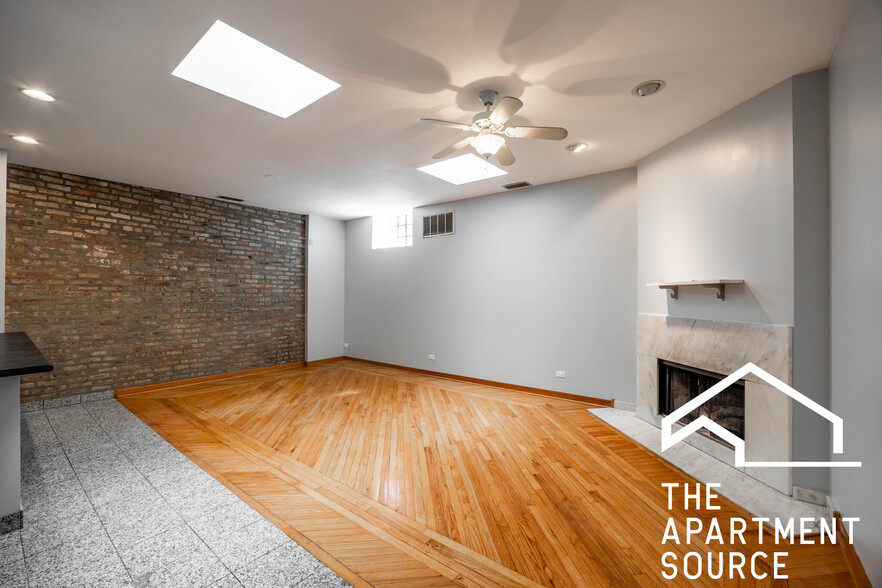 Building Photo - 3205 N Leavitt St