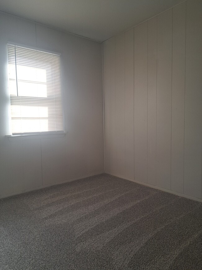 Building Photo - 1332 Baxter Ln