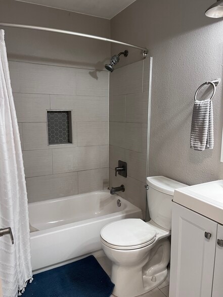 Bathroom - 3675 Cherokee Ave