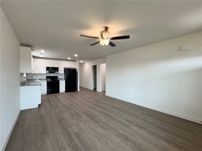 Building Photo - 522 NW 68th Ave