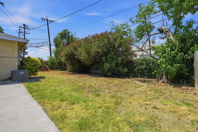 Building Photo - 2519 E Buckingham Way