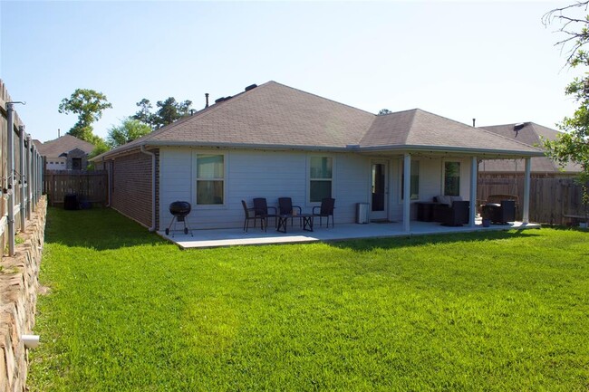Building Photo - 15004 Monserrat Ln