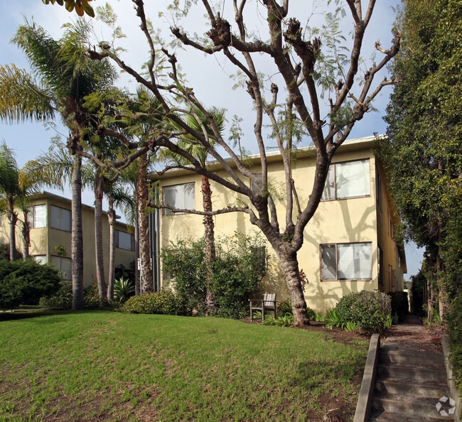 Building Photo - 421 San Vicente Apartments