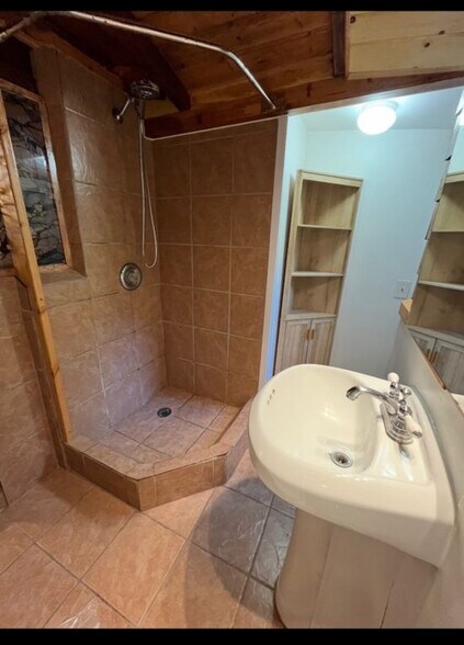 second bathroom - 1417 Old Topanga Canyon Rd