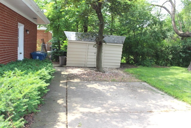 Building Photo - 393 Huntington Ln