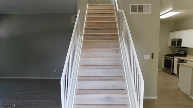 Building Photo - 1623 Cave Spring Dr