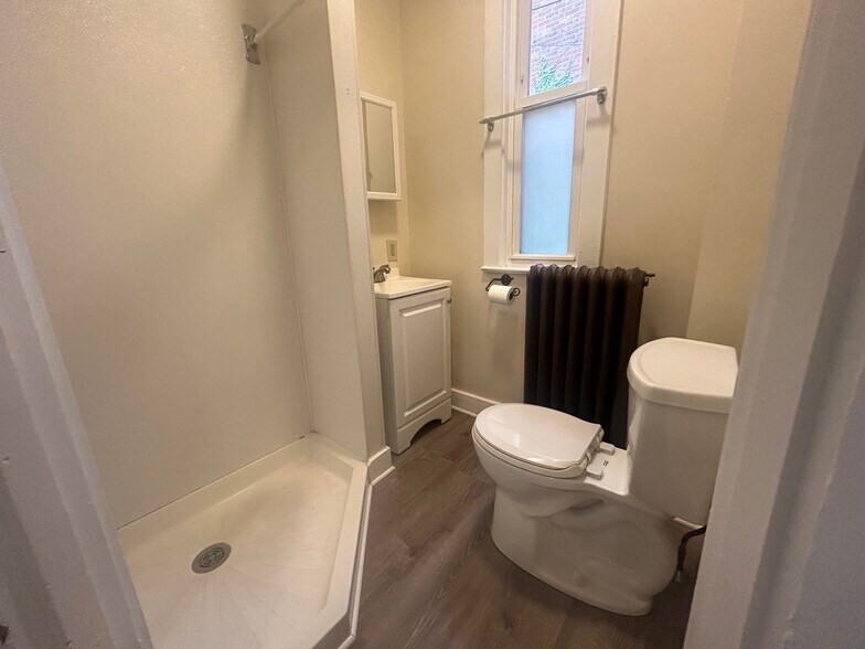 Building Photo - 126 Spring St