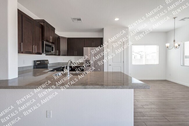 Building Photo - 35024 N Palm Dr