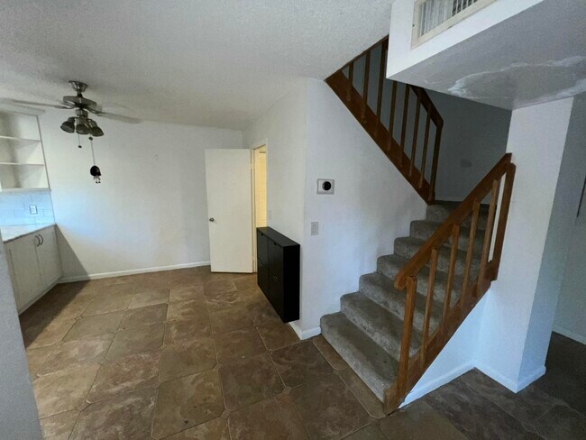 Building Photo - 3216 Spanish Wells Dr