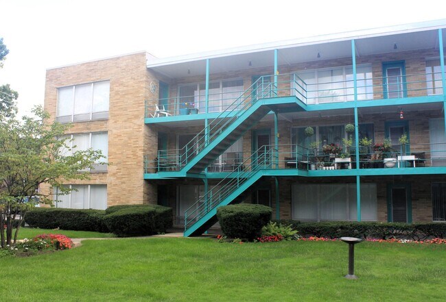Building Photo - 210 N Kenilworth Ave