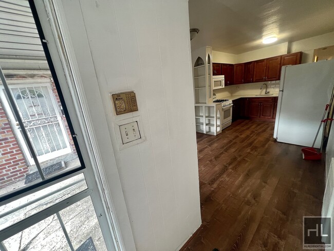 Building Photo - 2BR 1BA On Ground Level Of Canarsie Brickh...