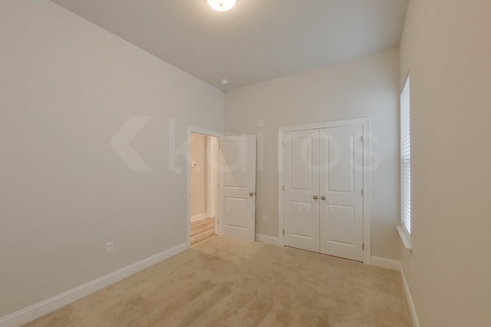 Building Photo - 4847 E Dacha Ln