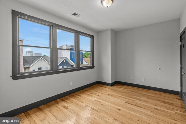 Building Photo - 1805 N 18th St