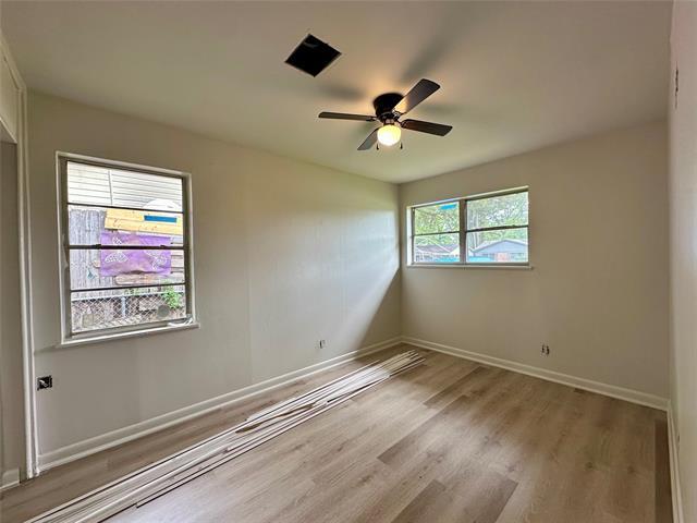 Building Photo - 1015 Pine Tree Dr