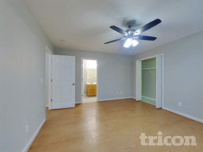 Building Photo - 712 Paige Ct