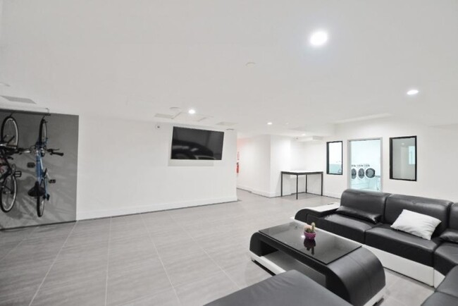 Building Photo - 2 bedroom in NEW YORK NY 10035
