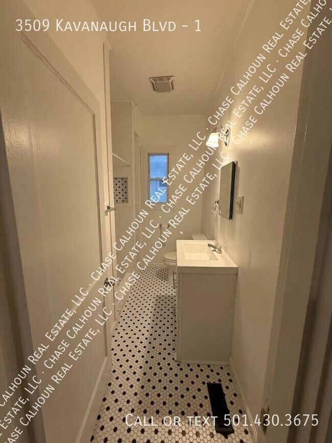 Building Photo - 3509 Kavanaugh Blvd